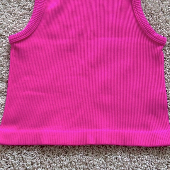 Dynamic • Hot Pink High Neck Ribbed Seamless Crop Tank - Picture 6 of 10